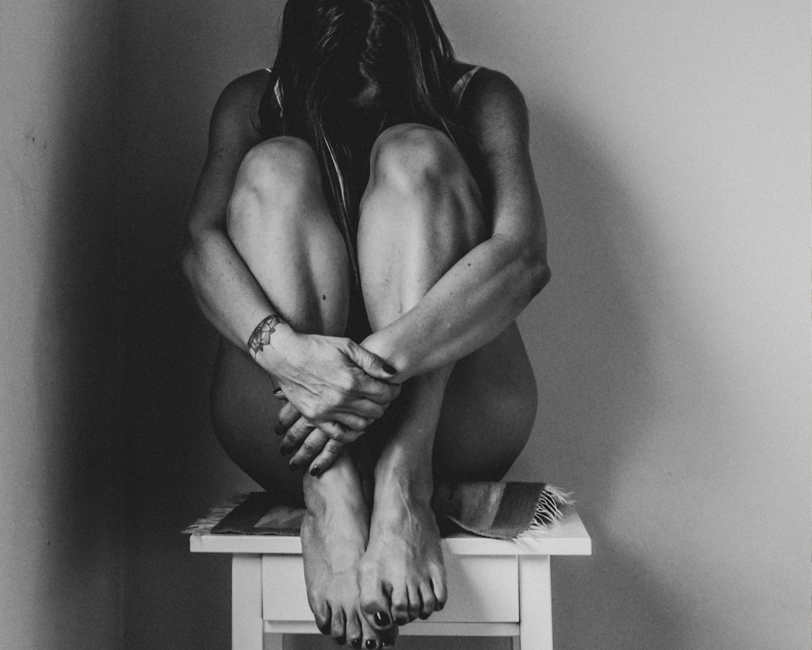 Cómo prepararte emocionalmente para una sesión de retrato femenino